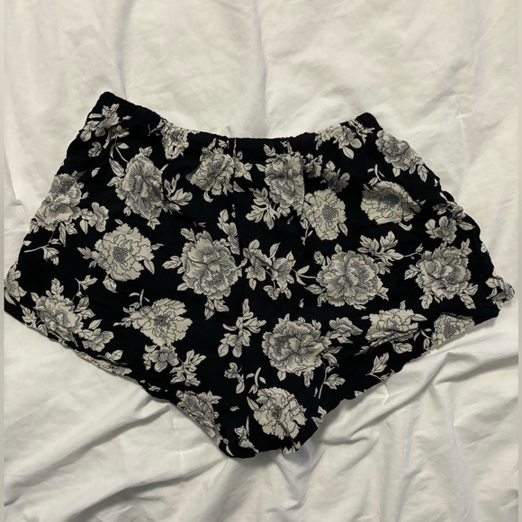 Floral Brandy Melville Booty Shorts - Picture 2 of 2